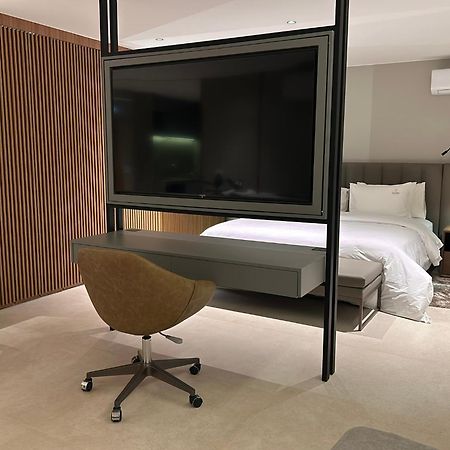 Jade Hotel Brasilia Candangolandia Bagian luar foto A room at the hotel