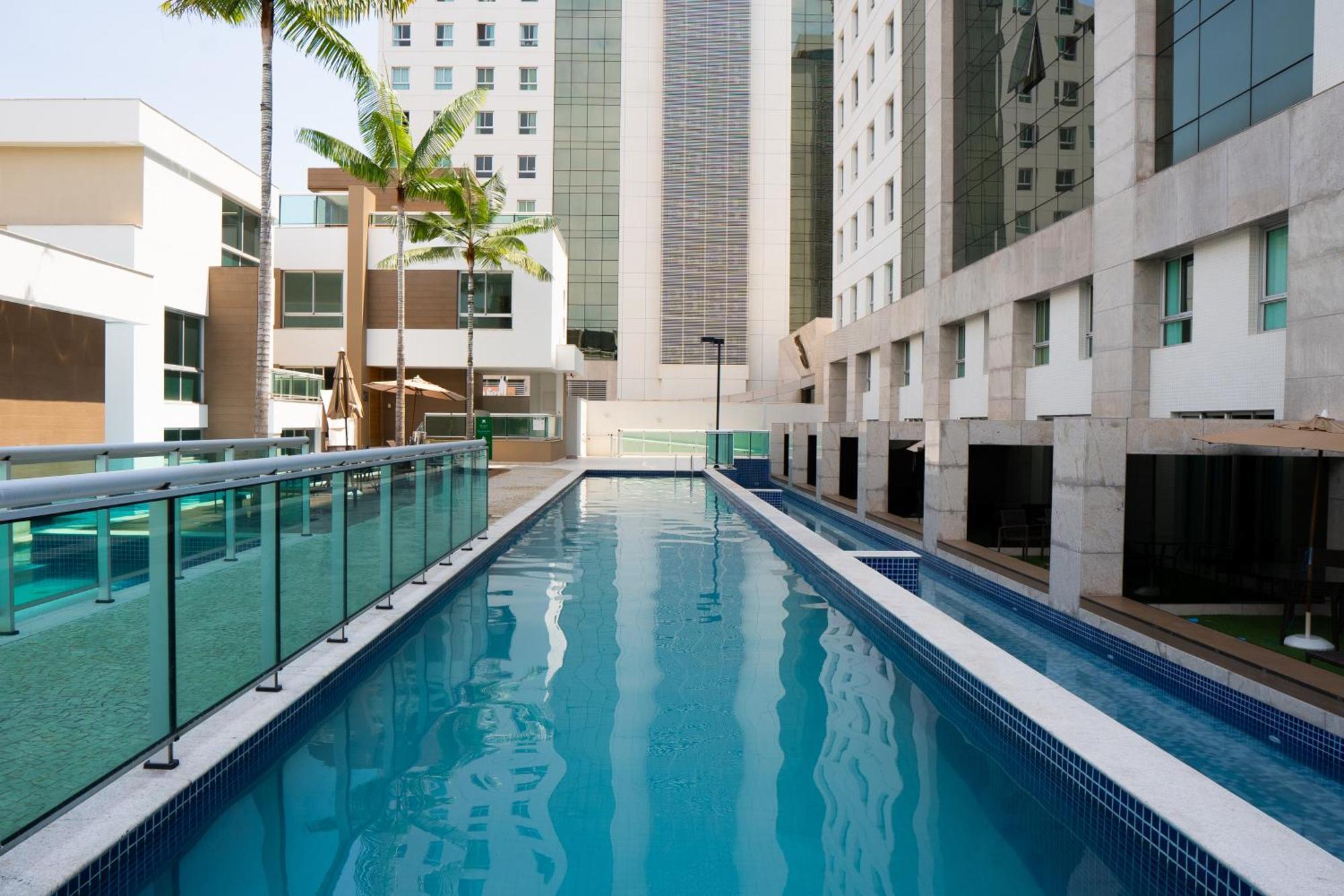 Jade Hotel Brasilia Candangolandia Bagian luar foto The pool at the complex