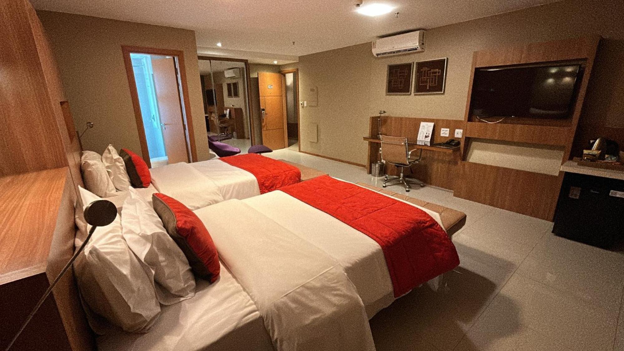Jade Hotel Brasilia Candangolandia Bagian luar foto A room at the hotel