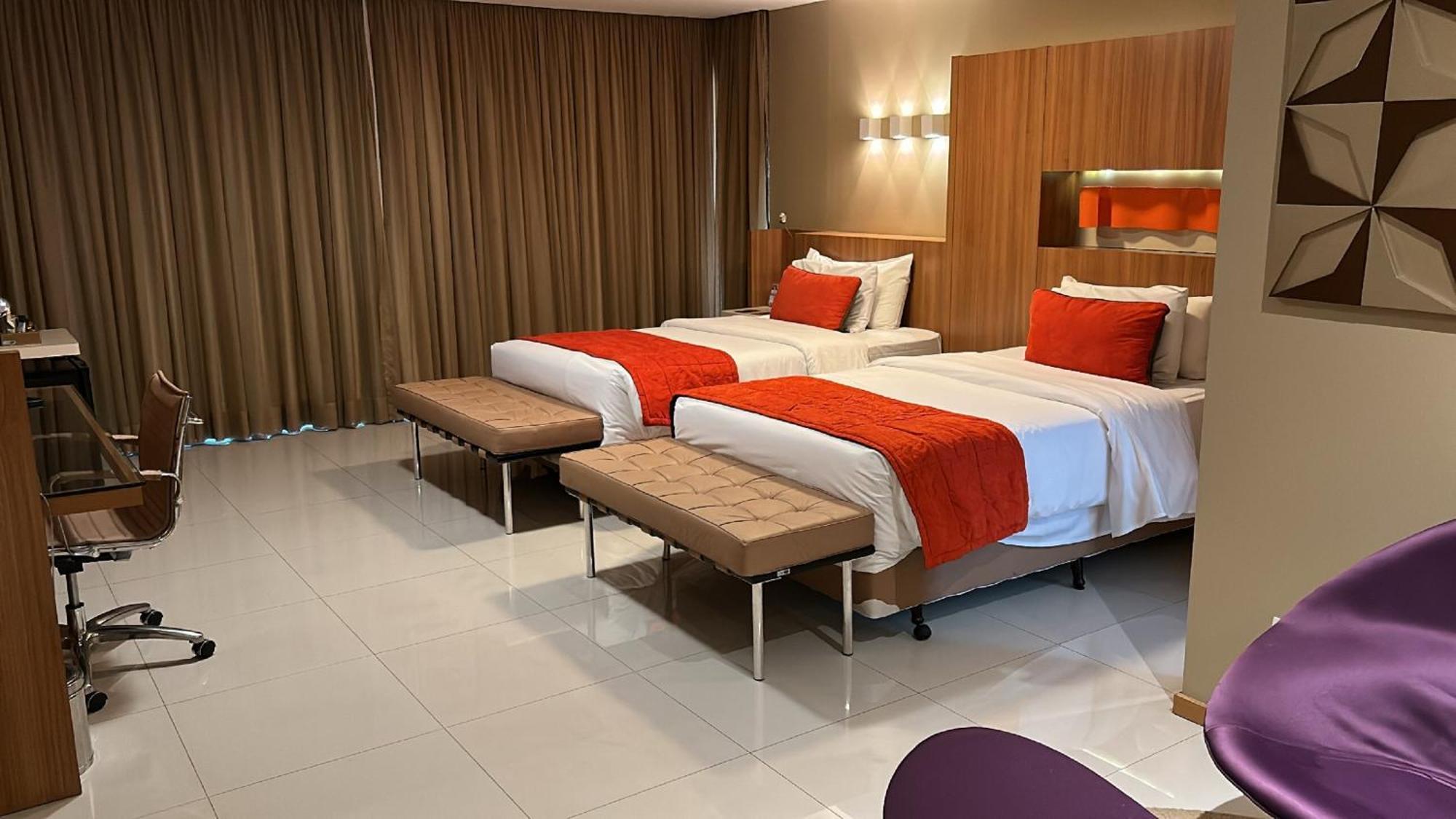 Jade Hotel Brasilia Candangolandia Bagian luar foto A room at the hotel