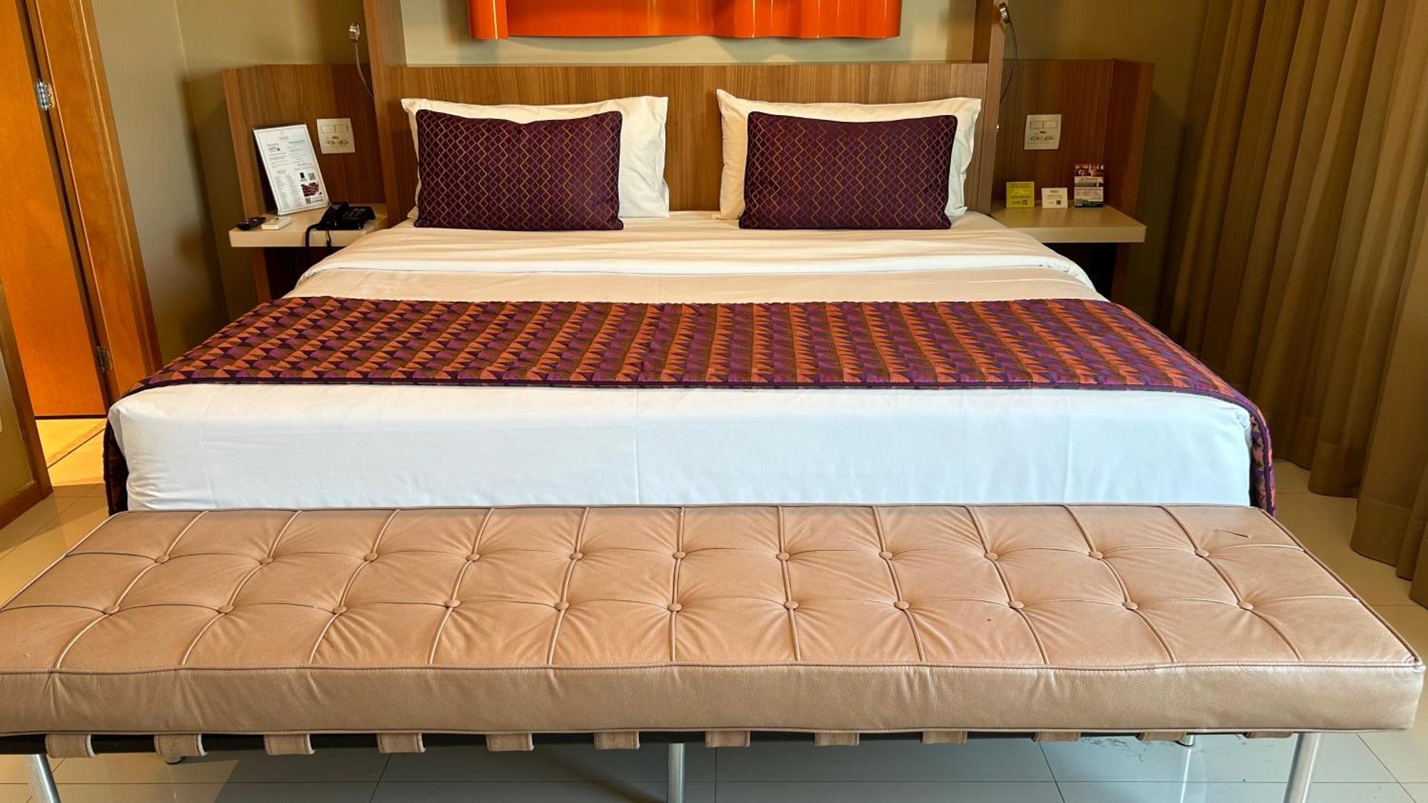 Jade Hotel Brasilia Candangolandia Bagian luar foto A bed