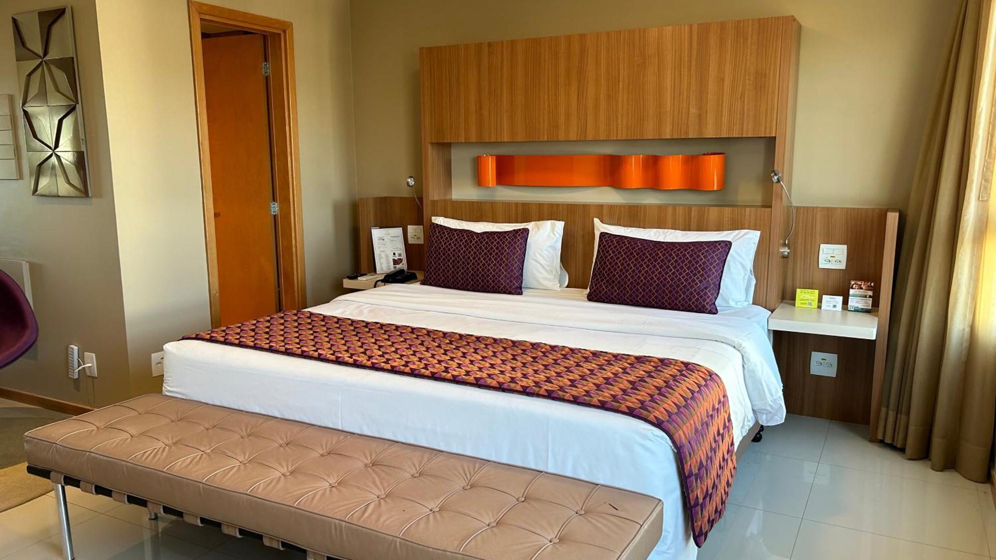 Jade Hotel Brasilia Candangolandia Bagian luar foto A room at the hotel