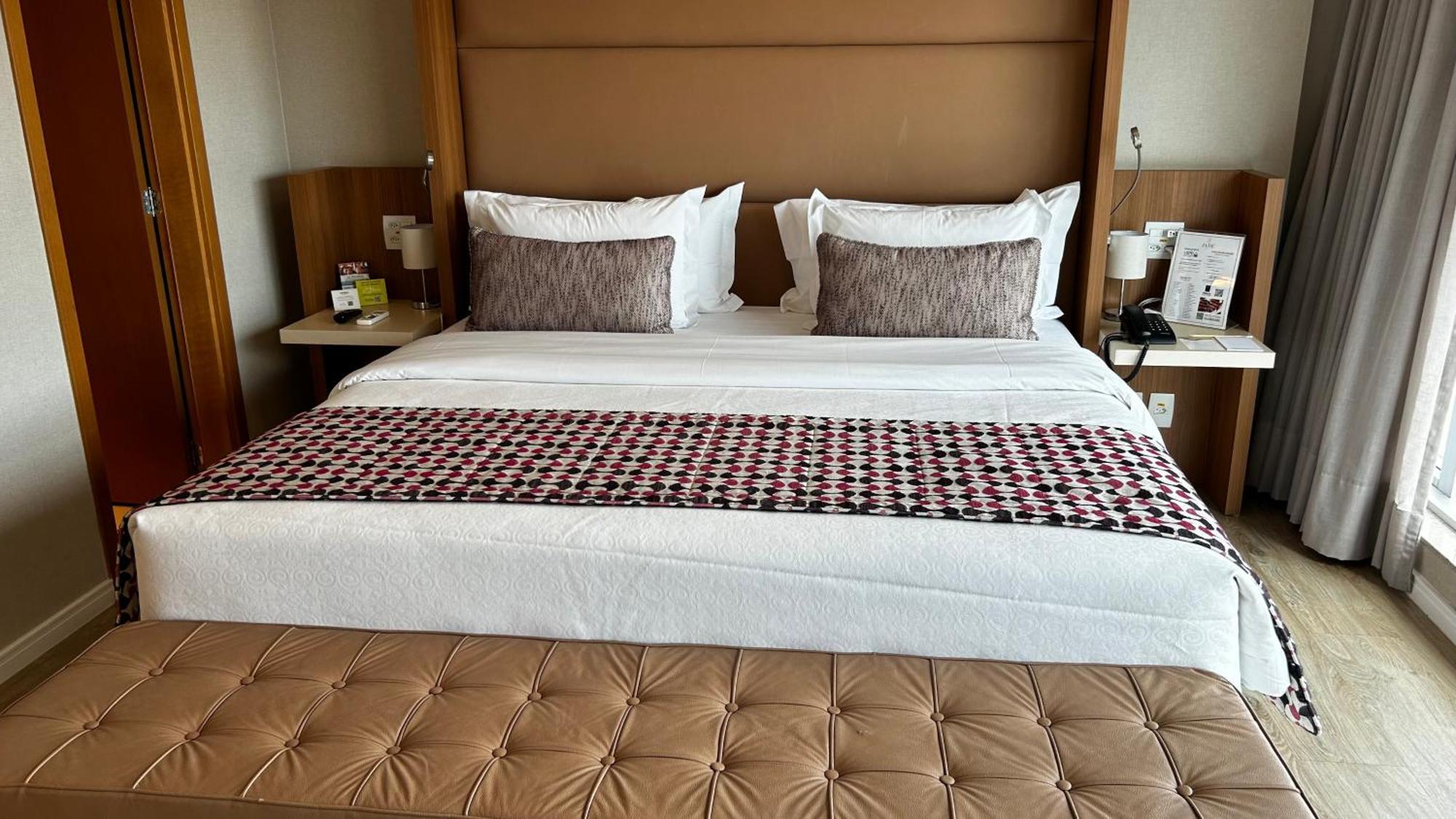 Jade Hotel Brasilia Candangolandia Bagian luar foto A bed