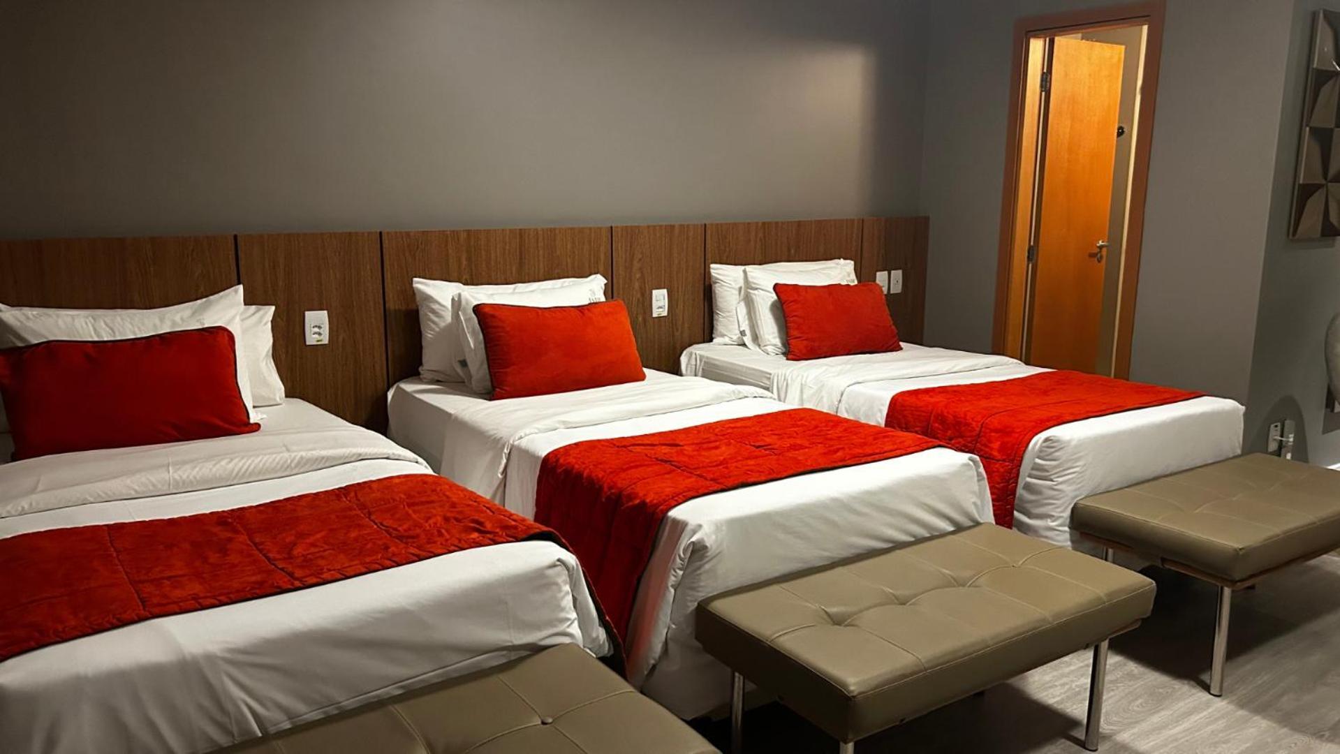 Jade Hotel Brasilia Candangolandia Bagian luar foto A room at the hotel